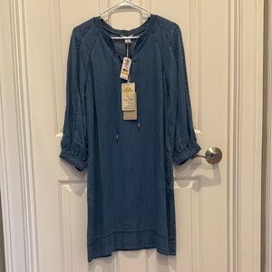 Tommy Bahama Chambray O’Lei Lace-up Shift Dress